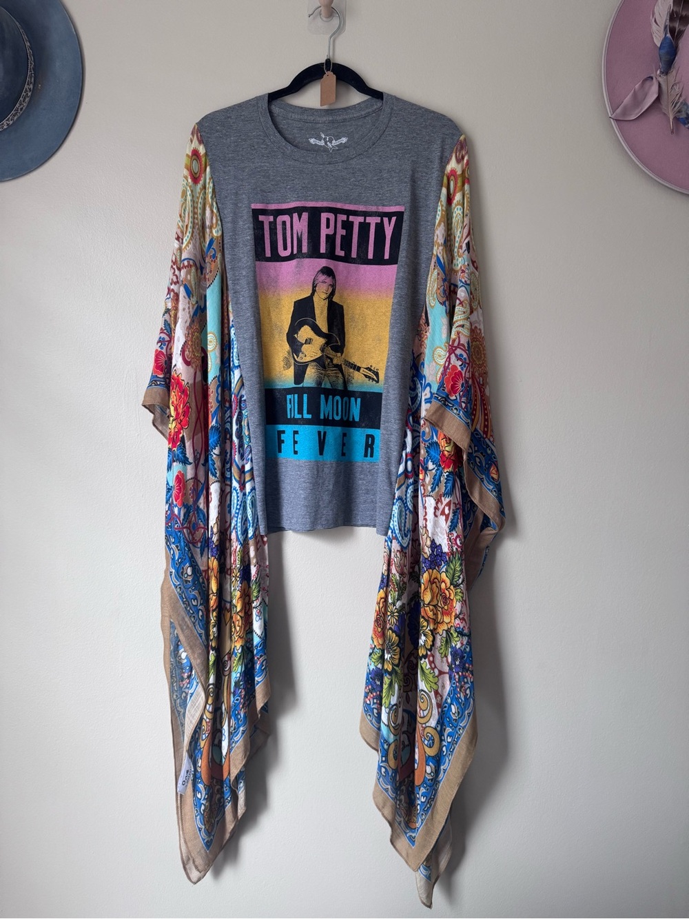 Tom Petty Graphic Kimono Tee - Picture 2 of 2